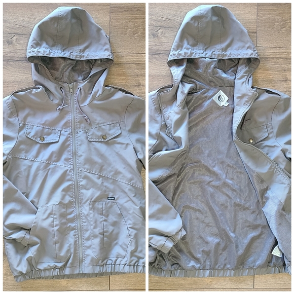 NWOT'S - VOLCOM - Young Mens Wind Breaker, Zip front - Fully Lined - Size Lg/14 - Picture 2 of 6